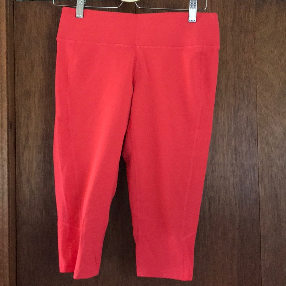 Lucy Knee length leggings